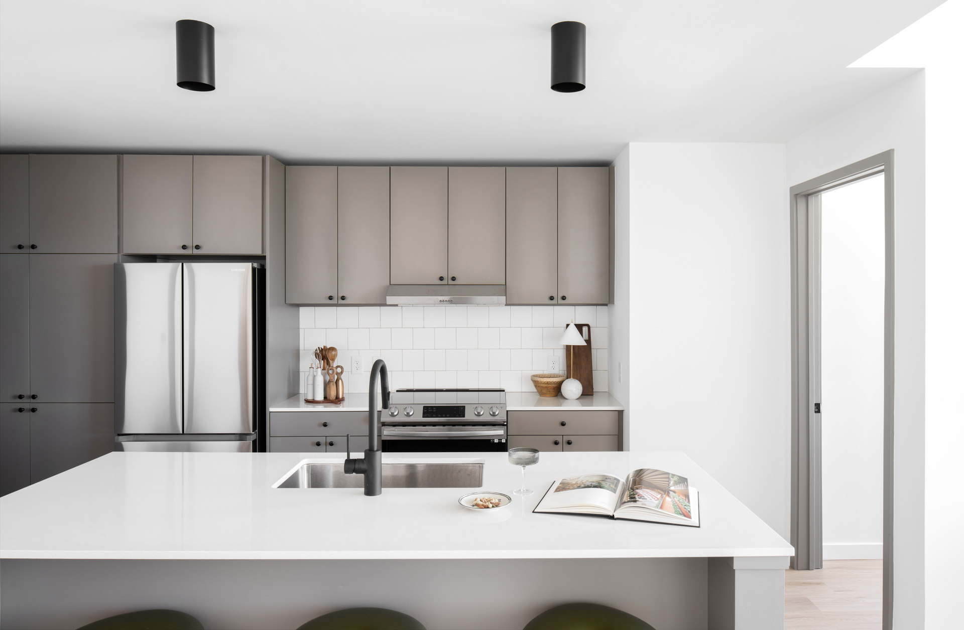Kitchen in an Emmi Midtown luxury apartment in Atlanta, GA