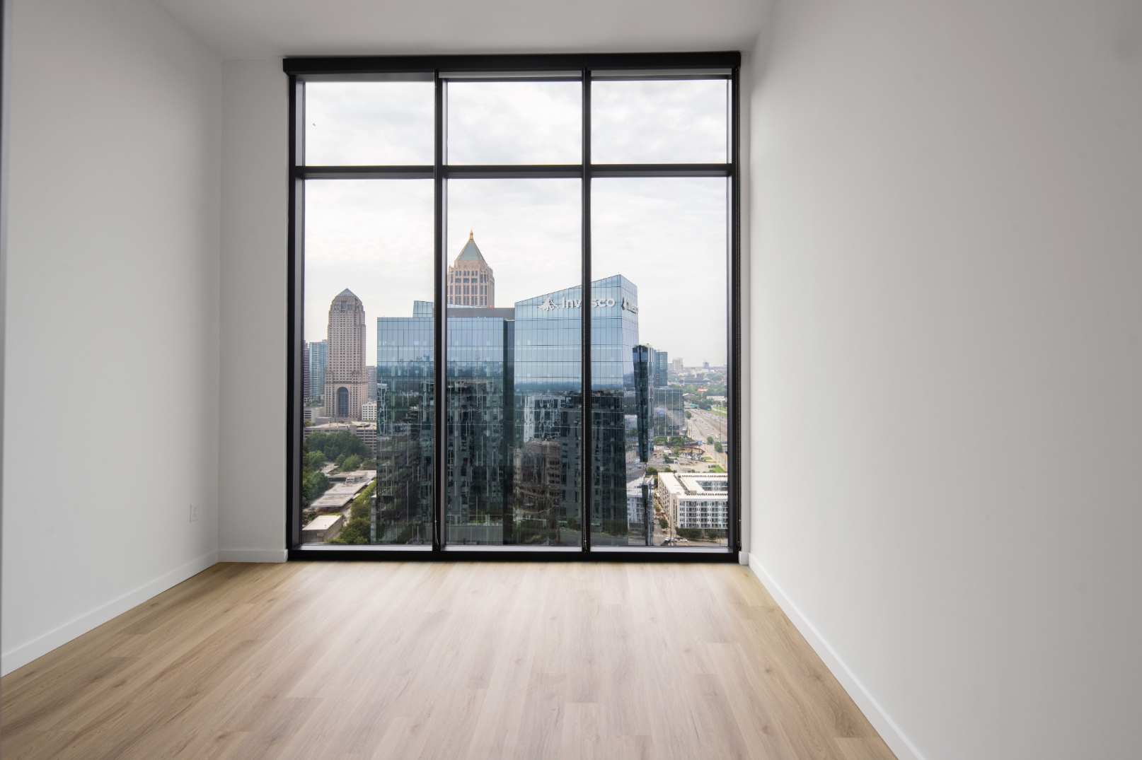 Bedrrom space in an Emmi Midtown's luxury penthouse apartment in Atlanta, GA